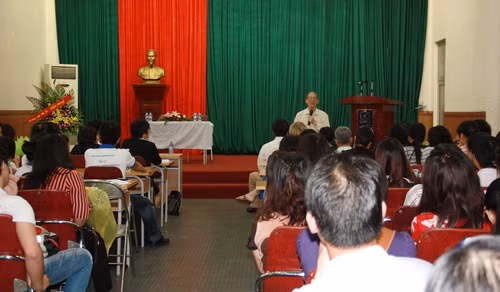 Quang cảnh buổi tọa đàm