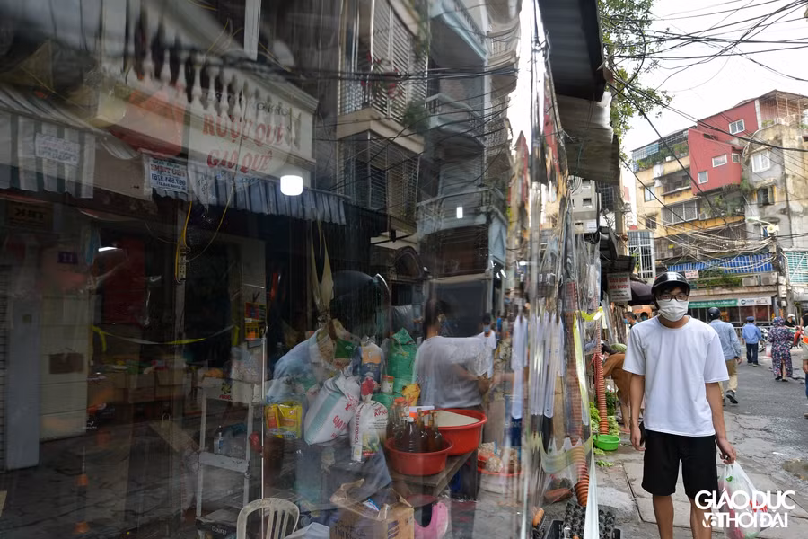 Hà Nội: Độc đáo chợ "quây nilong" phòng Covid-19 ảnh 7