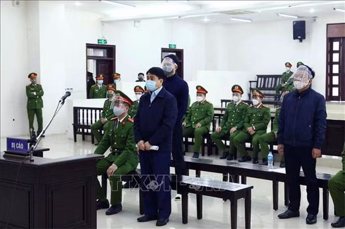 Các bị cáo tại phiên toà xét xử. Ảnh: TTXVN