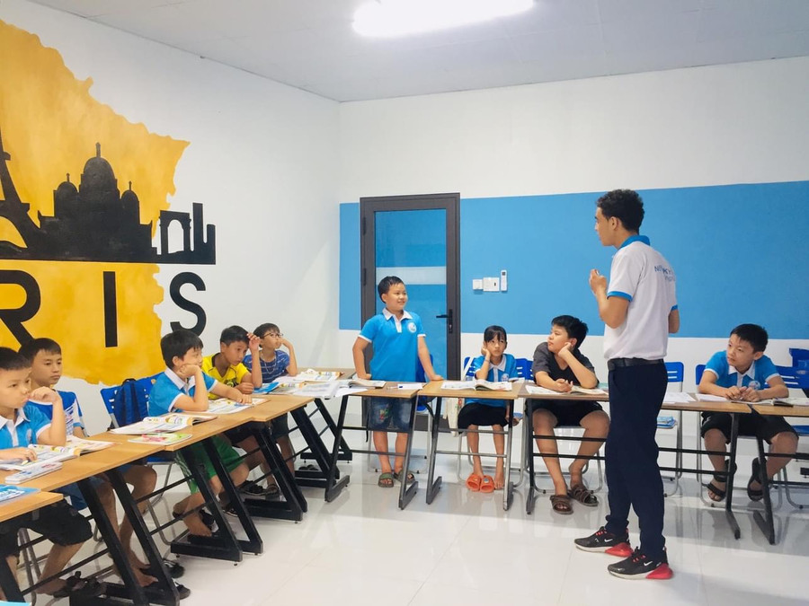 Học viên tham gia học tập tại NewSky.