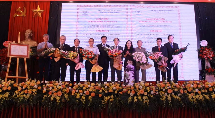 Giấy chứng nhận kiểm định chất lượng cơ sở giáo dục đại học cho Trường ĐH Kinh doanh và Công nghệ Hà Nội có giá trị 5 năm kể từ ngày cấp.