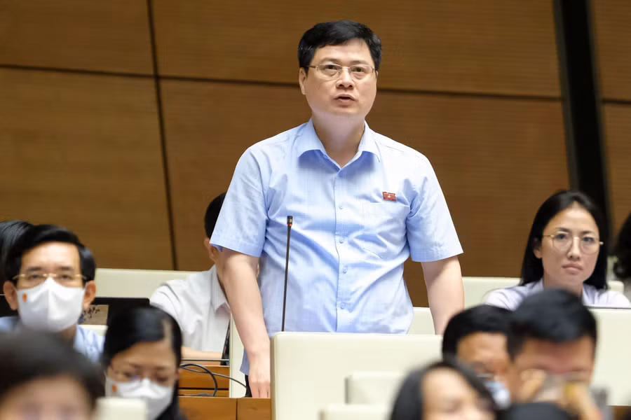 Đại biểu Cầm Hà Chung - Đoàn ĐBQH tỉnh Phú Thọ