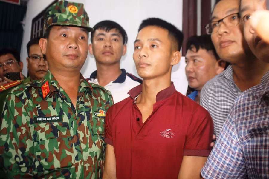 Triệu Quân Sự đã 3 lần thực hiện hành vi vượt ngục.