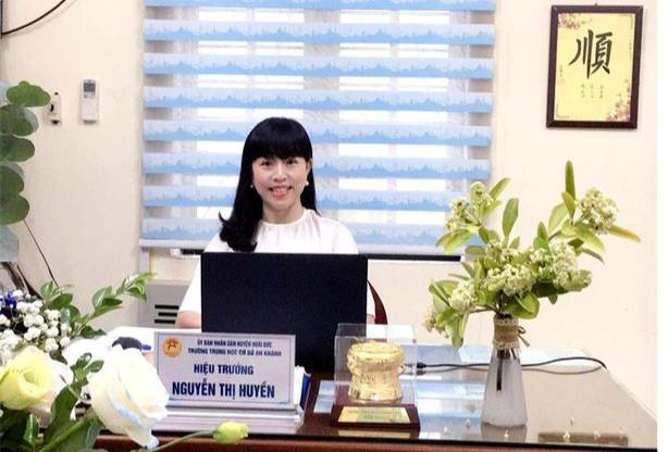 Cô Huyền giữ cương vị Hiệu trưởng nhà trường từ năm 2017 đến nay. Cô Huyền giữ cương vị Hiệu trưởng nhà trường từ năm 2017 đến nay.