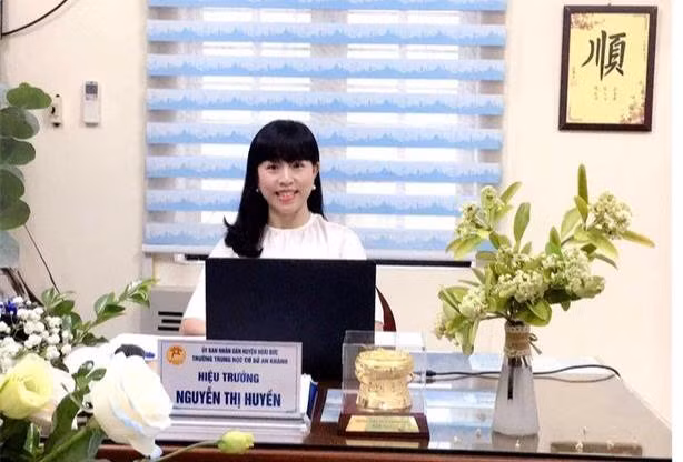 Cô Huyền giữ cương vị Hiệu trưởng nhà trường từ năm 2017 đến nay.