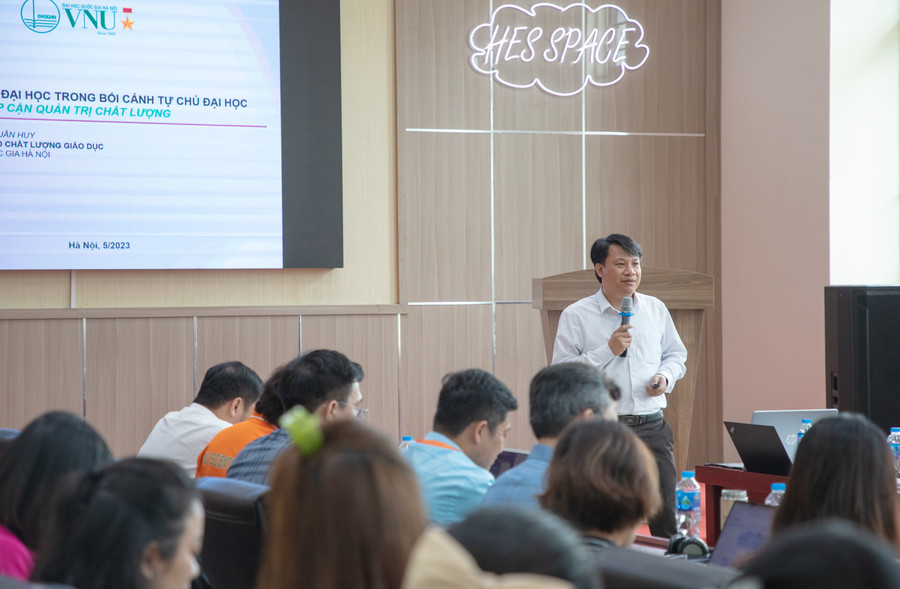 Tham luận của ông Nghiêm Xuân Huy, Viện trưởng Viện Đảm bảo chất lượng giáo dục, ĐHQGHN. Tham luận của ông Nghiêm Xuân Huy, Viện trưởng Viện Đảm bảo chất lượng giáo dục, ĐHQGHN.