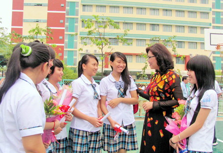 Giáo viên: Nhân tố quan trọng quyết định chất lượng giáo dục của nhà trường. Ảnh minh họa/internet Giáo viên: Nhân tố quan trọng quyết định chất lượng giáo dục của nhà trường. Ảnh minh họa/internet