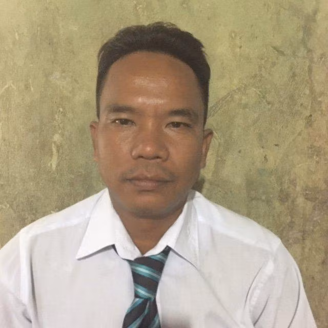 Thầy Lý Khonh Na Ra.