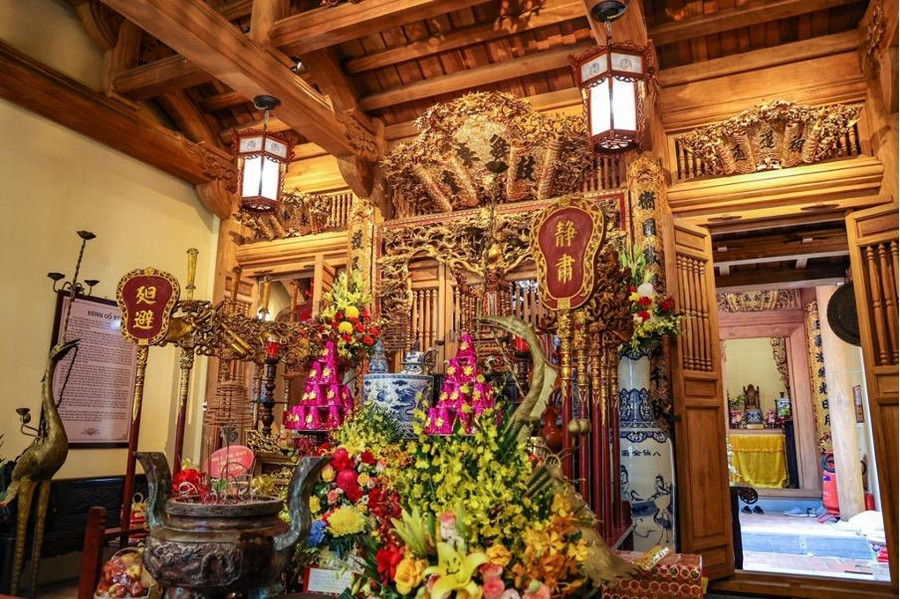 Khung cảnh bên trong Đình Cổ Vũ. Khung cảnh bên trong Đình Cổ Vũ.