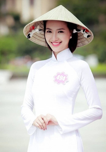 Những người đẹp tan tành giấc mơ Hoa hậu vì phẫu thuật thẩm mỹ - Ảnh 4 Nhung nguoi dep tan tanh giac mo Hoa hau vi phau thuat tham my - Anh 4