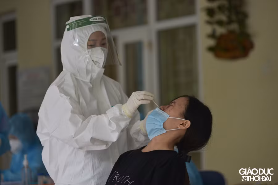 Hà Nội xét nghiệm diện rộng cho 300.000 người tại khu vực và nhóm nguy cơ cao ảnh 8