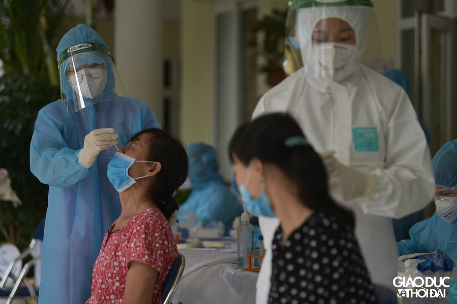 Hà Nội xét nghiệm diện rộng cho 300.000 người tại khu vực và nhóm nguy cơ cao ảnh 13