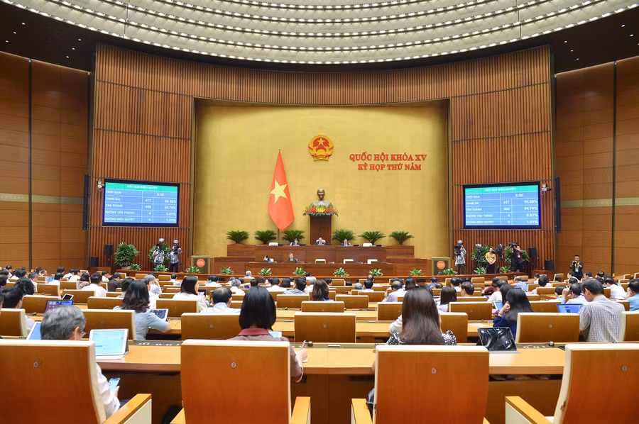 Quốc hội biểu quyết thông qua Luật Giao dịch điện tử (sửa đổi).