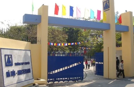 Xây dựng trường chuyên - kinh nghiệm từ các địa phương