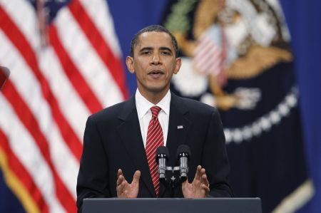 Tổng thống Mỹ Obama cho biết sẽ gửi thêm 30.000 quân đến Afghanistan để tăng cường cuộc chiến chống Taliban U.S. President Barack Obama delivers a nationally televised address at the U.S. Military Academy in West Point, New York, Dec. 1, 2009. Obama said on Tuesday he is sending 30,000 more U.S. troops to Afghanistan by next summer to speed the battle against the Taliban and plans to start bringing some home in 18 months