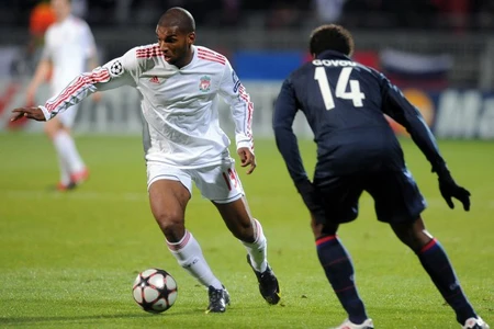 Ryan Babel: Tôi sẽ không bao giờ trả lời The Sun