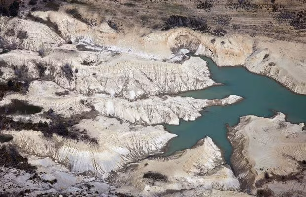 A view of the swamp of Mediano, located in the province of Huesca, Spain on April 16, 2008. The National Meteorological Institute has said Spain experienced a 40% drop in rainfall between October 07 and April 08
