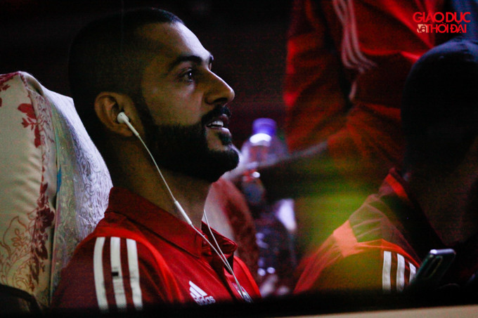 Theo báo chí UAE, thời tiết mưa và lạnh ở khu vực Đông Nam Á giai đoạn cuối năm có thể ảnh hưởng tới lối chơi của đội tuyển nước này. Theo báo chí UAE, thời tiết mưa và lạnh ở khu vực Đông Nam Á giai đoạn cuối năm có thể ảnh hưởng tới lối chơi của đội tuyển nước này.