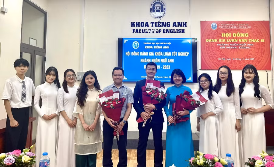 Nguyễn Quốc Tuấn quyết định đi học thạc sĩ dù chưa nhận bằng tốt nghiệp đại học.