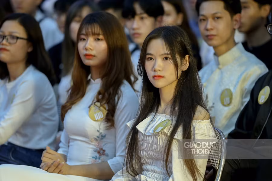 Hơn 200 thí sinh tranh tài trong vòng sơ loại " Tài Sắc Phương Đông" ảnh 6