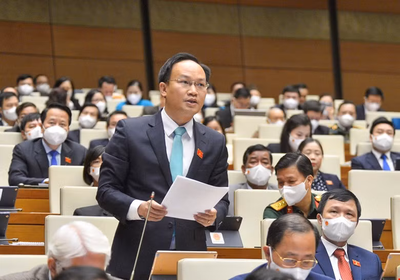 Đại biểu Phạm Văn Thịnh - Đoàn ĐBQH tỉnh Bắc Giang thảo luận tại nghị trường.