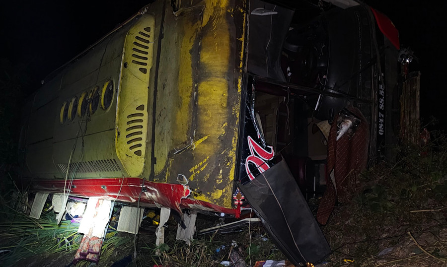 Hành khách kể lại khoảnh khắc xe lao xuống vực ở Kon Tum ảnh 1