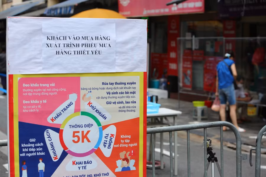 Biển thông điệp 5K được đặt tại nhiều vị trí dễ quan sát.