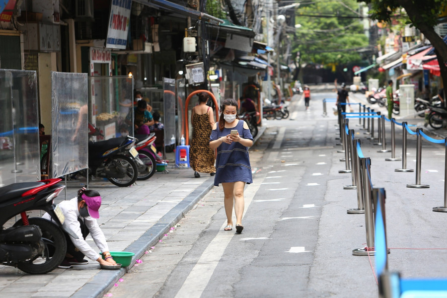 "Chợ nhà giàu" Hà Nội có diện mạo mới sau 10 ngày tạm dừng hoạt động ảnh 8