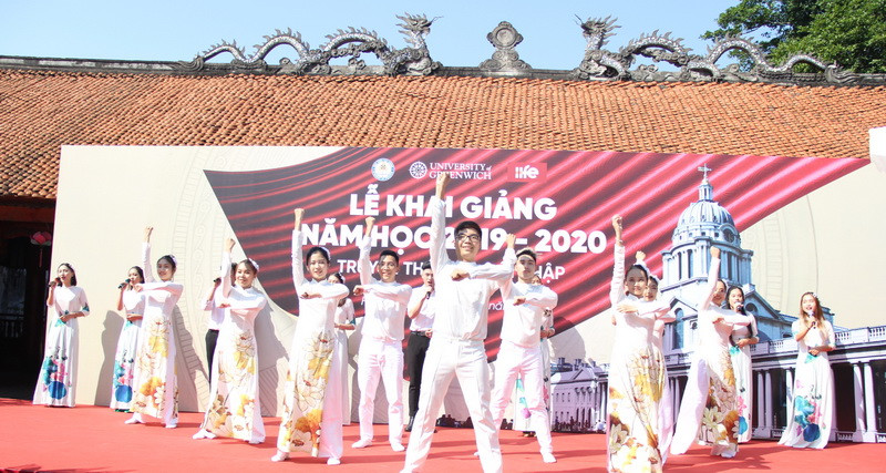 Văn nghệ chào mừng Văn nghệ chào mừng