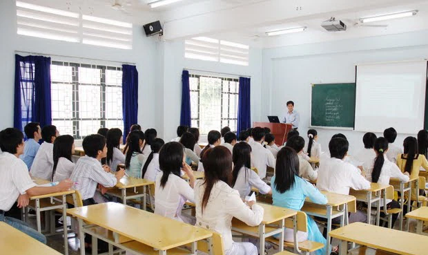 Học liên thông lên đại học có được miễn giảm học phí?