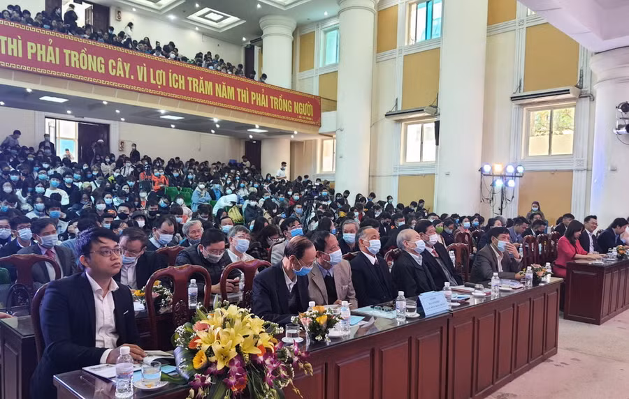 Các đại biểu tham dự Diễn đàn