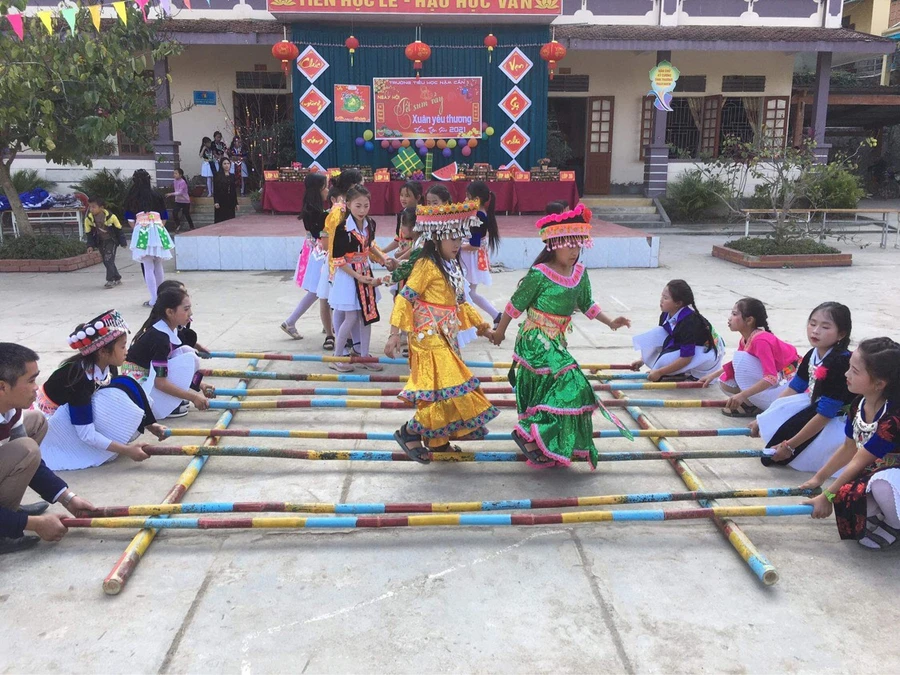 Lễ hội "Xuân yêu thương, Tết sum vầy" của Trường tiểu học Nậm Cắn I 