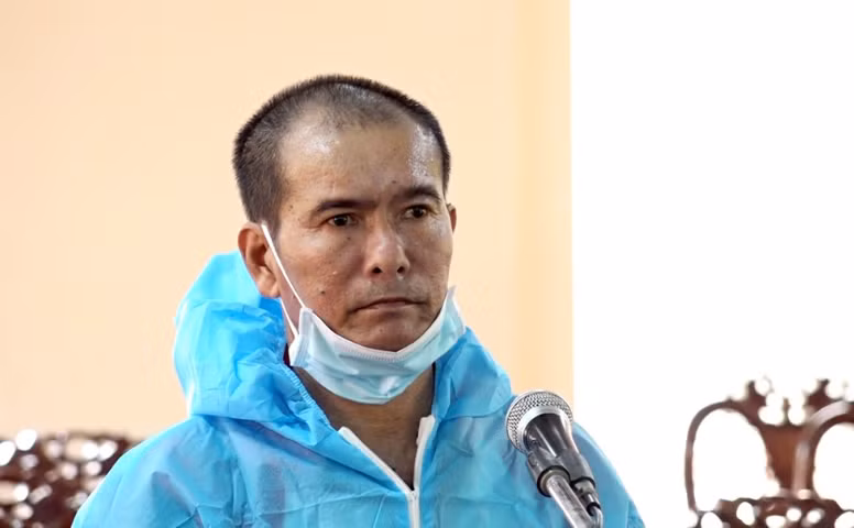 Bị cáo Vi Văn Khanh tại phiên tòa xét xử.