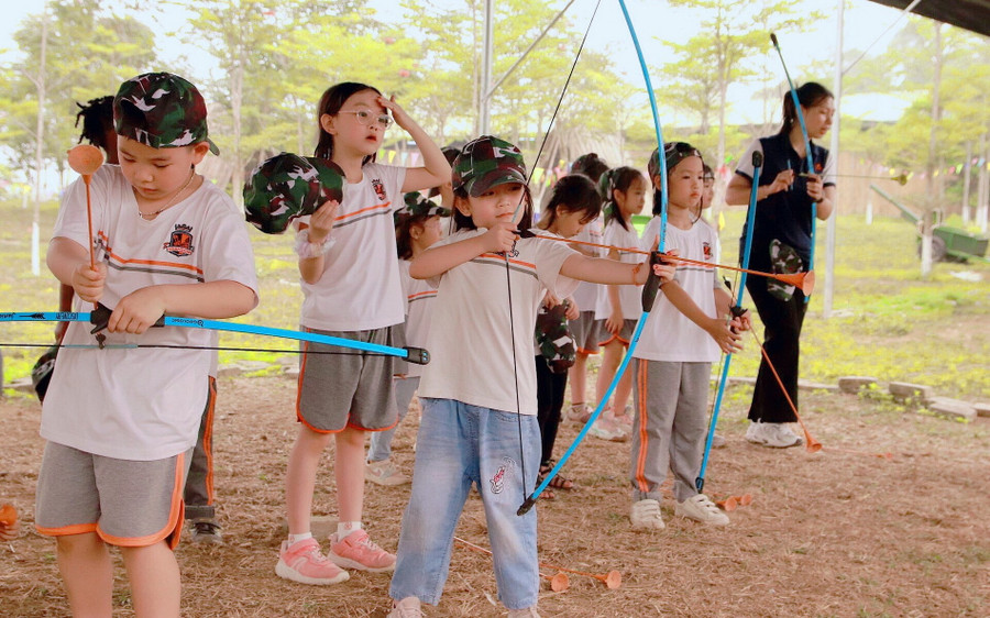 Trải nghiệm với trò chơi bắn cung.