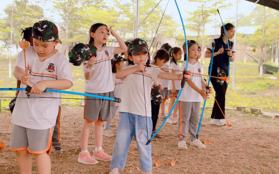 Trải nghiệm với trò chơi bắn cung.