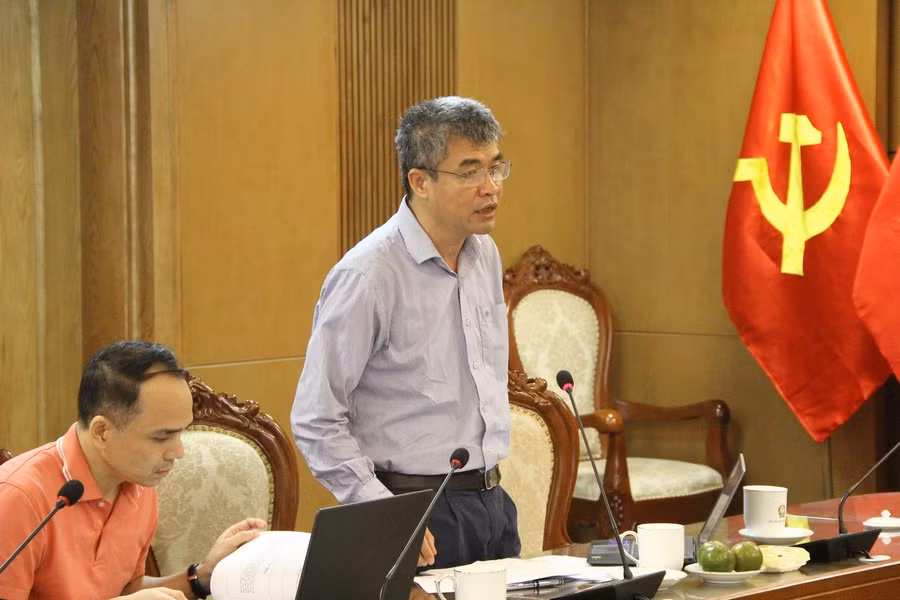 Chuyên gia tham gia góp ý tại buổi Tọa đàm.