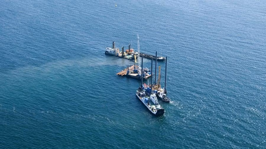 Quá trình nạo vét ngoài khơi bờ biển Đức vào mùa thu năm 2021. Ảnh: Femern A/S.