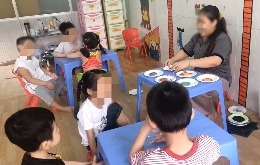 Giáo dục kỹ năng cần thiết để chuẩn bị trước khi trẻ vào lớp 1 sẽ giúp cho trẻ vào học tiểu học được thuận lợi hơn.