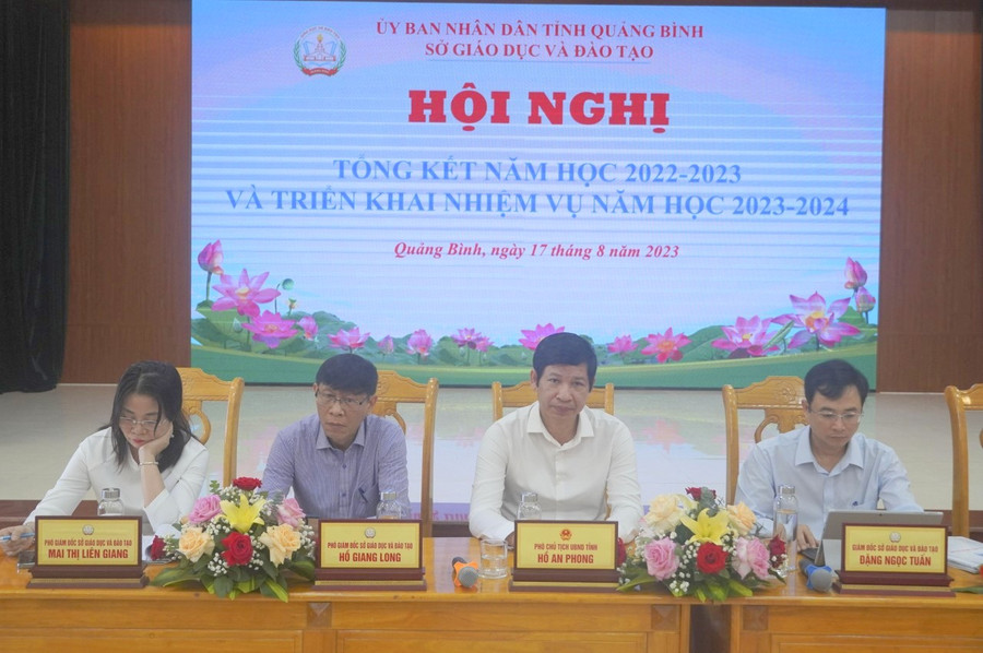 Năm học 2022-2023, chất lượng giáo dục Quảng Bình tiếp tục nâng lên. Năm học 2022-2023, chất lượng giáo dục Quảng Bình tiếp tục nâng lên.