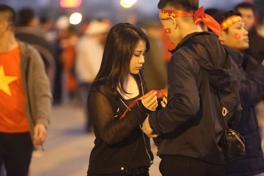 Cùng chung một nhịp đập, hàng triệu người hâm mộ đều kỳ vọng và tin tưởng thầy trò huấn luyện viên Park Hang Seo sẽ giành chiến thắng.