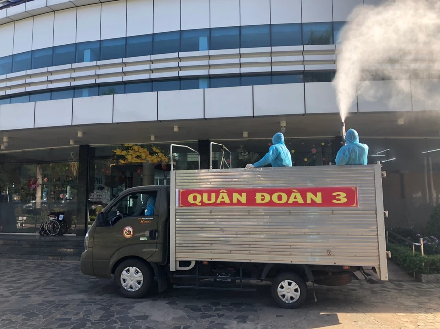 Trước đó Gia Lai cũng tiến hành phun thuốc khử khuẩn sau khi ghi nhận các trường hợp dương tính với SARS-COV-2.