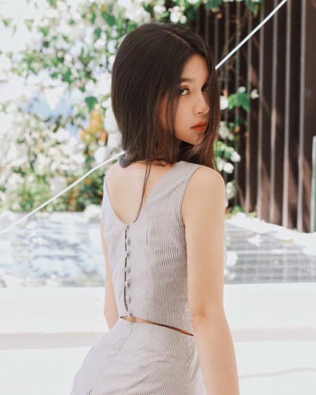 Co nang 9X pho Nui xinh nhu gai lai Tay - Anh 7