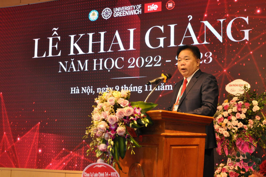 PGS.TS Nguyễn Trọng Cơ phát biểu tại buổi lễ. PGS.TS Nguyễn Trọng Cơ phát biểu tại buổi lễ.