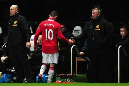 Man United phủ nhận tin đồn bán Rooney