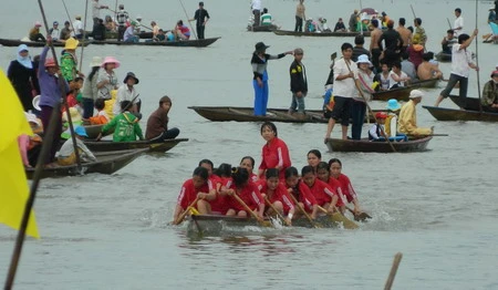 Ngày Xuân đất nước vào Hội