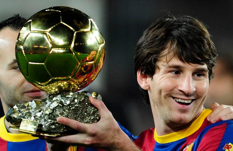 Lionel Messi hướng tới kỉ lục của Michel Platini