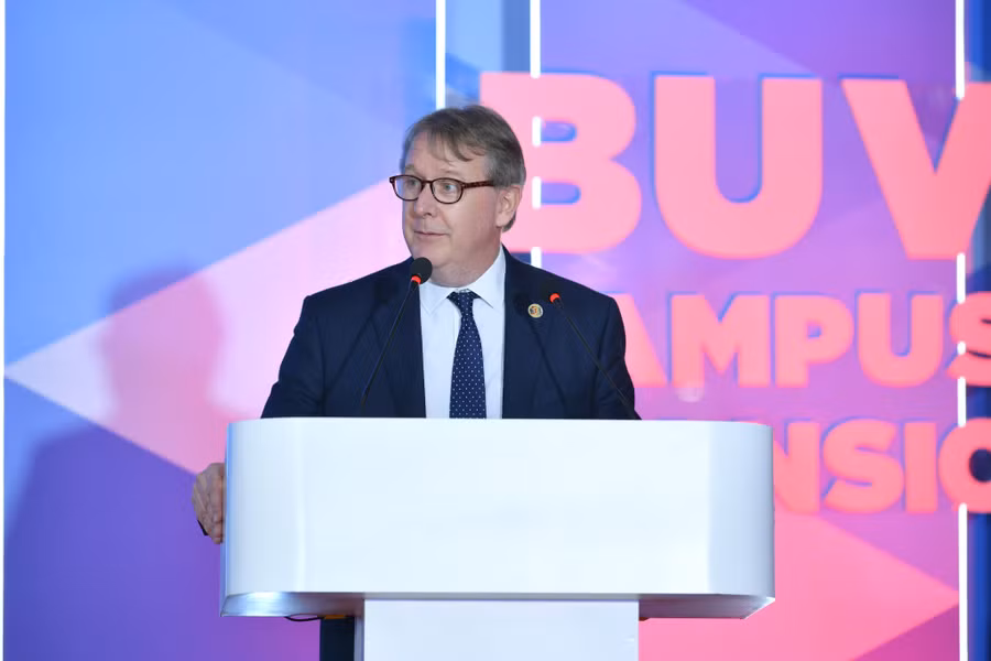 Ông Marcus Winsley – Phó Đại sứ Vương quốc Anh tại Việt Nam phát biểu tại buổi lễ.