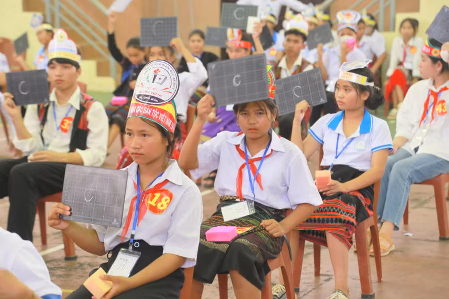 Qua cuộc thi, học sinh đã thể hiện sự ghi nhớ của mình về kiến thức đã học và hiểu biết xã hội.