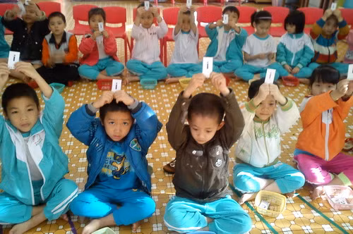 Khơi nguồn cảm hứng khám phá khoa học cho trẻ từ các hoạt động trò chơi