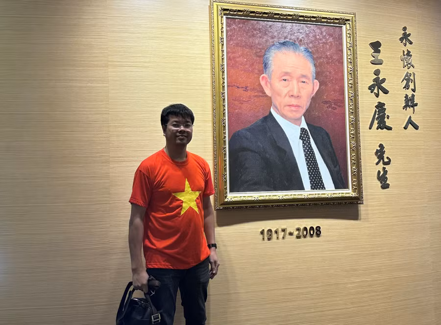 Bài 1: Chưa học hết tiểu học đã xây đế chế hùng mạnh nhất châu Á